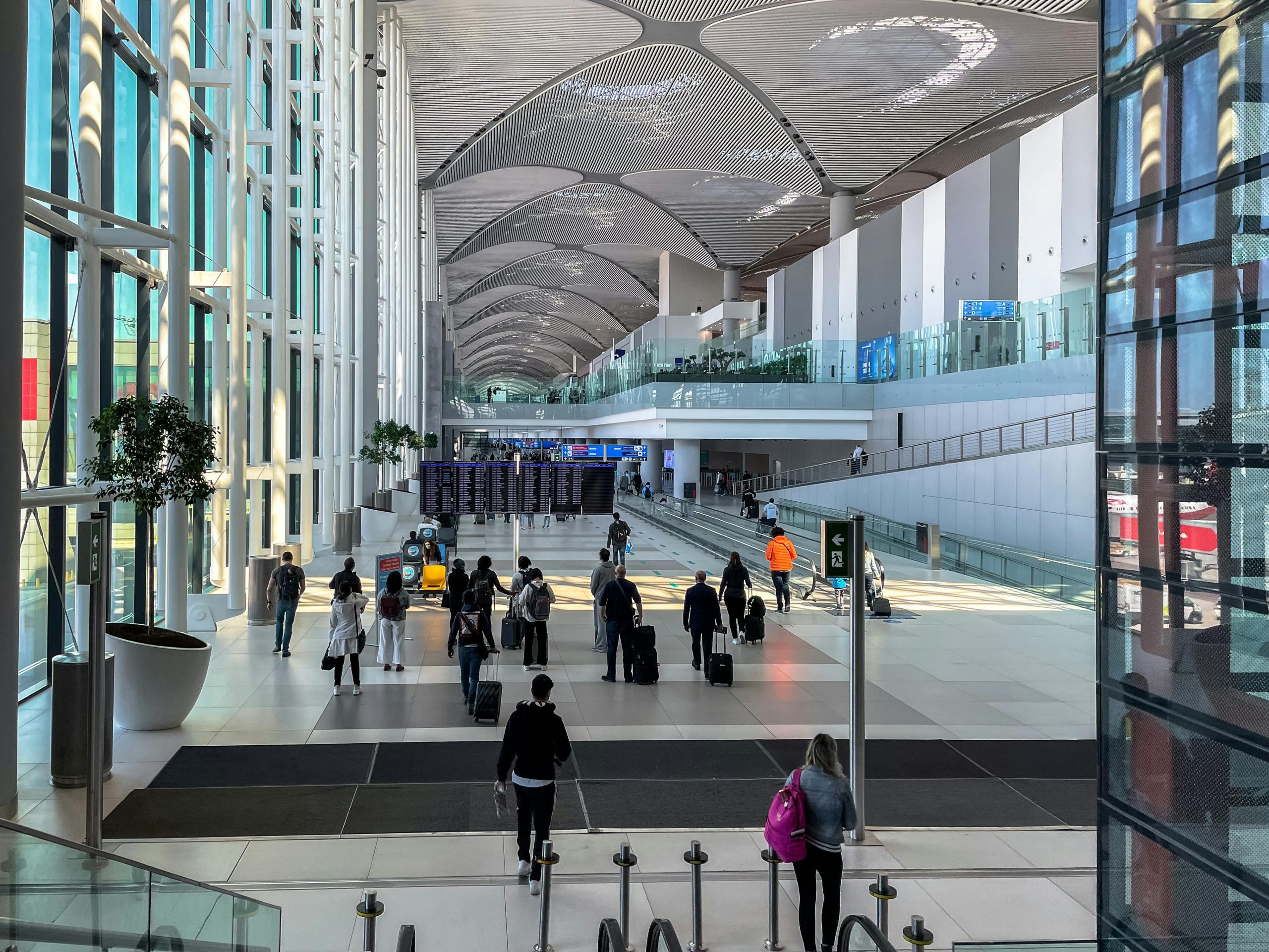 Photo représentant le hall d'un aéroport.